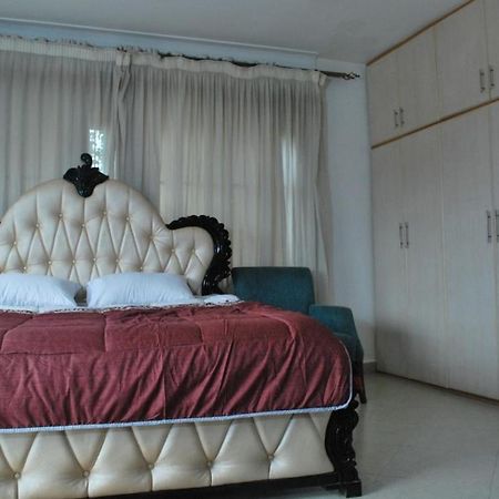 Jacuzzi City Home Kampala Exterior photo