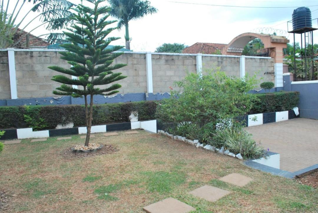 Jacuzzi City Home Kampala Exterior photo