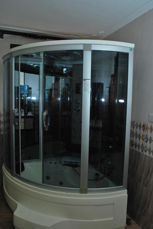 Jacuzzi City Home Kampala Exterior photo