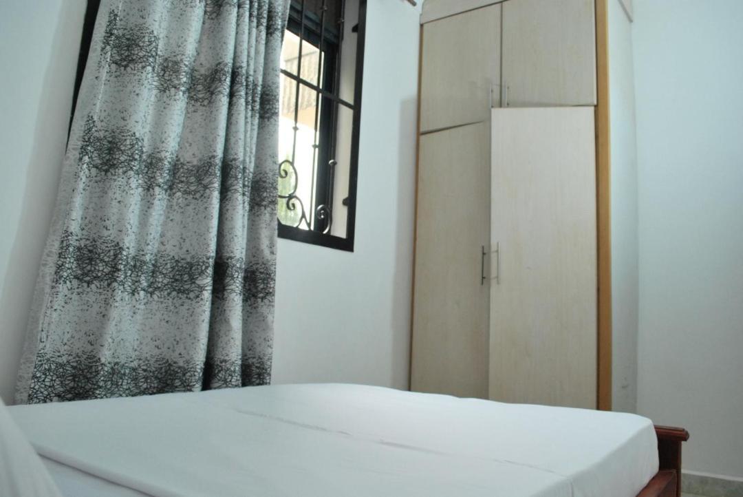 Jacuzzi City Home Kampala Exterior photo